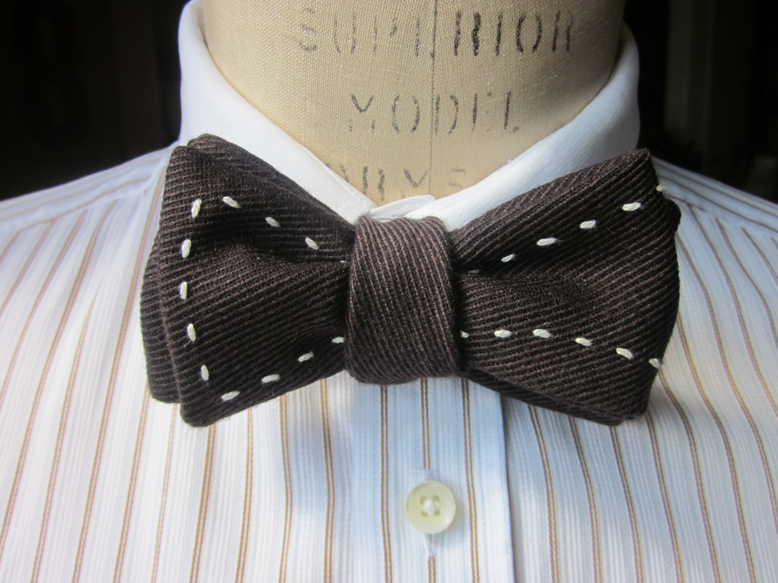 The Ellis Saddle-Stitched Bow Tie: Chocolate